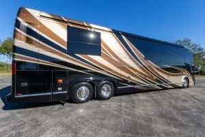2018 Prevost Marathon H3-45